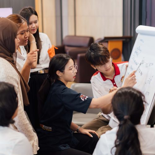 จัดสัมมนา KMITL Creative 2025